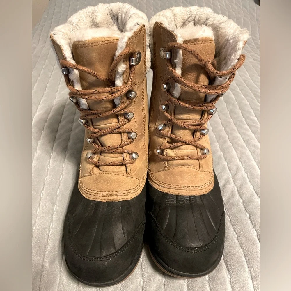 Sorel Boots Outdry Waterproof women’s size 8 - Picture 1 of 4